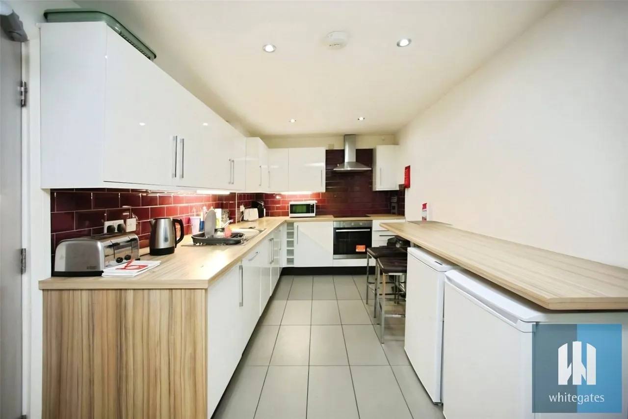 Whitegate Road, Newsome, HD4, photo 6