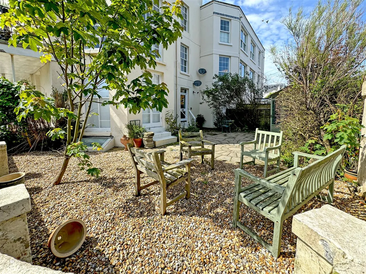 South Terrace, Littlehampton, photo 2