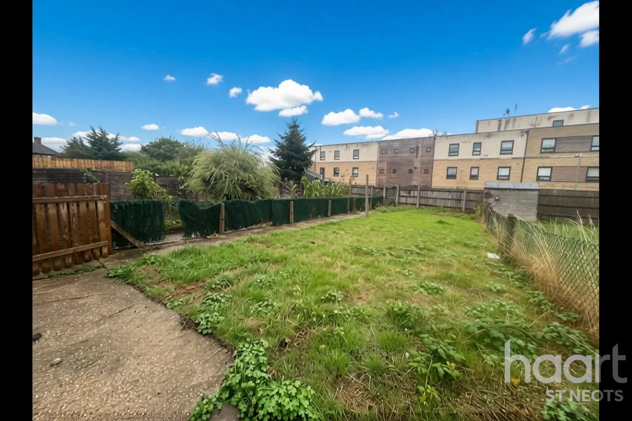 Avenue Road, Huntingdon, PE29, photo 3