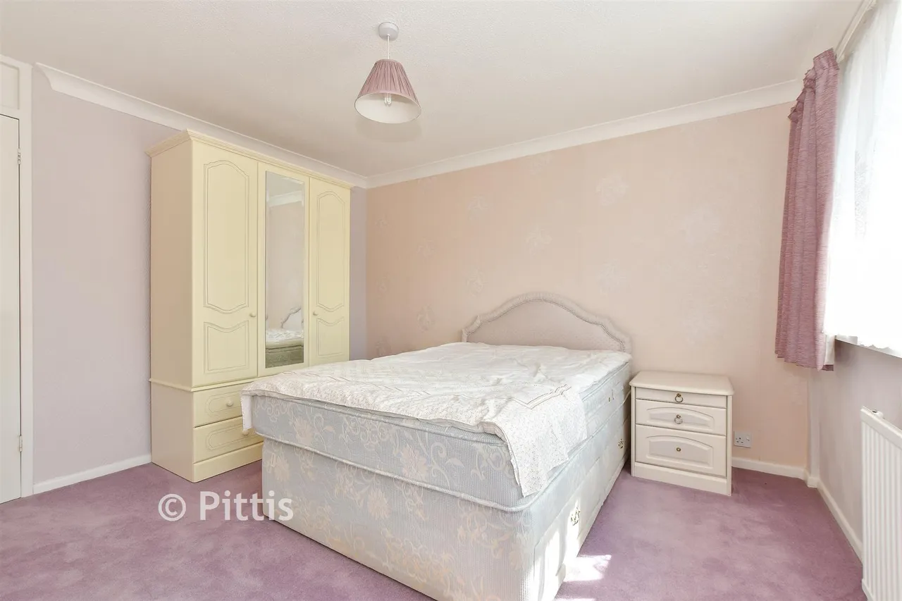 Vicarage Walk, Newport, PO30, photo 8