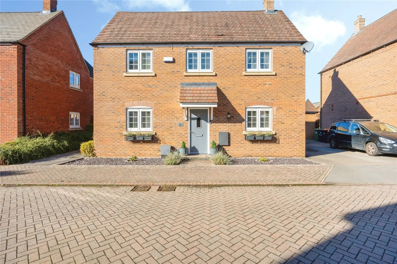 4 bed house for sale, Grebe Drive, Leighton Buzzard, LU7