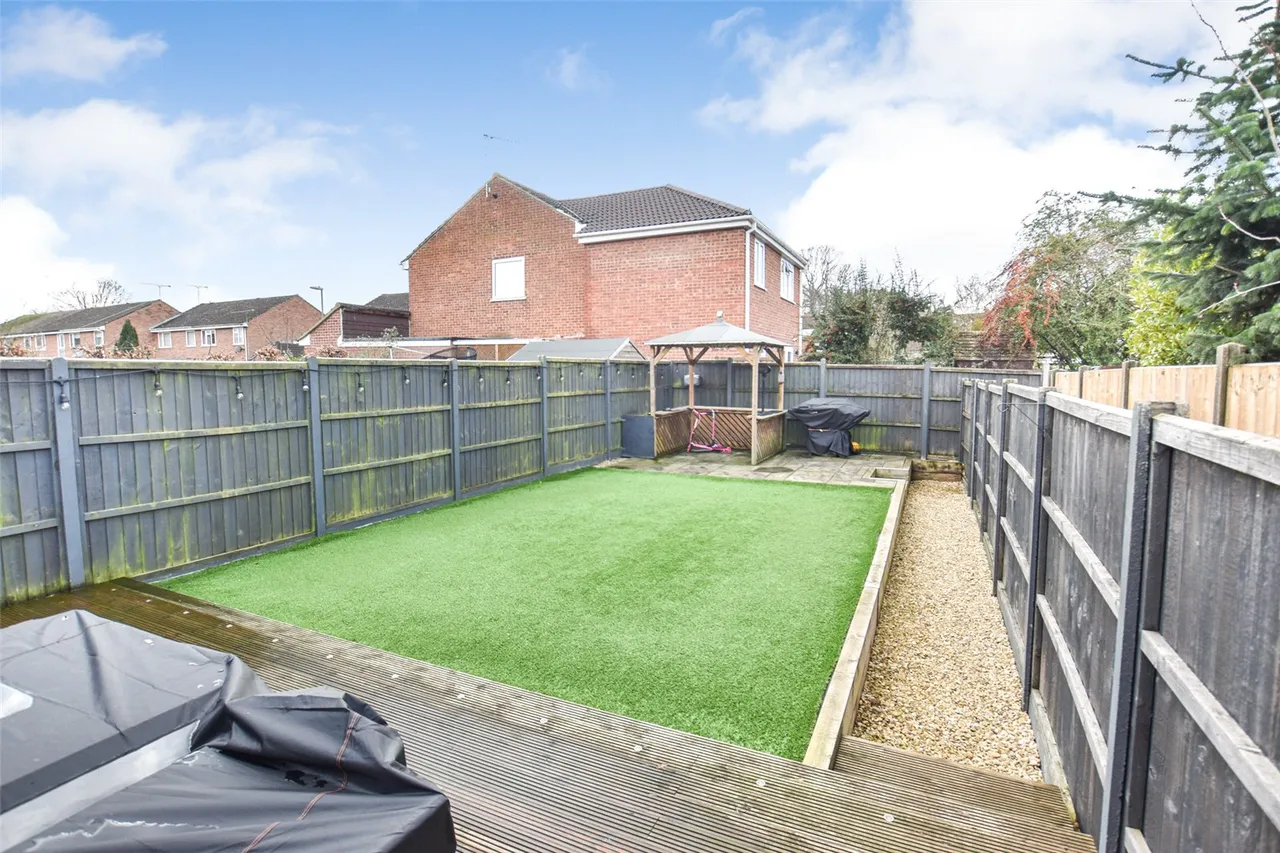 Woburn Avenue, Farnborough, Hampshire, GU14 7EQ, photo 14