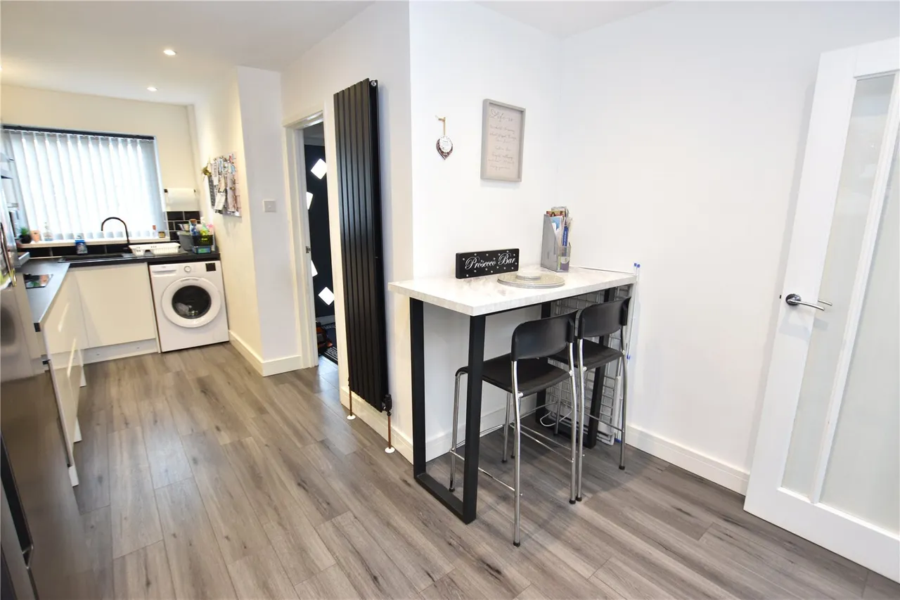 Woburn Avenue, Farnborough, Hampshire, GU14 7EQ, photo 8