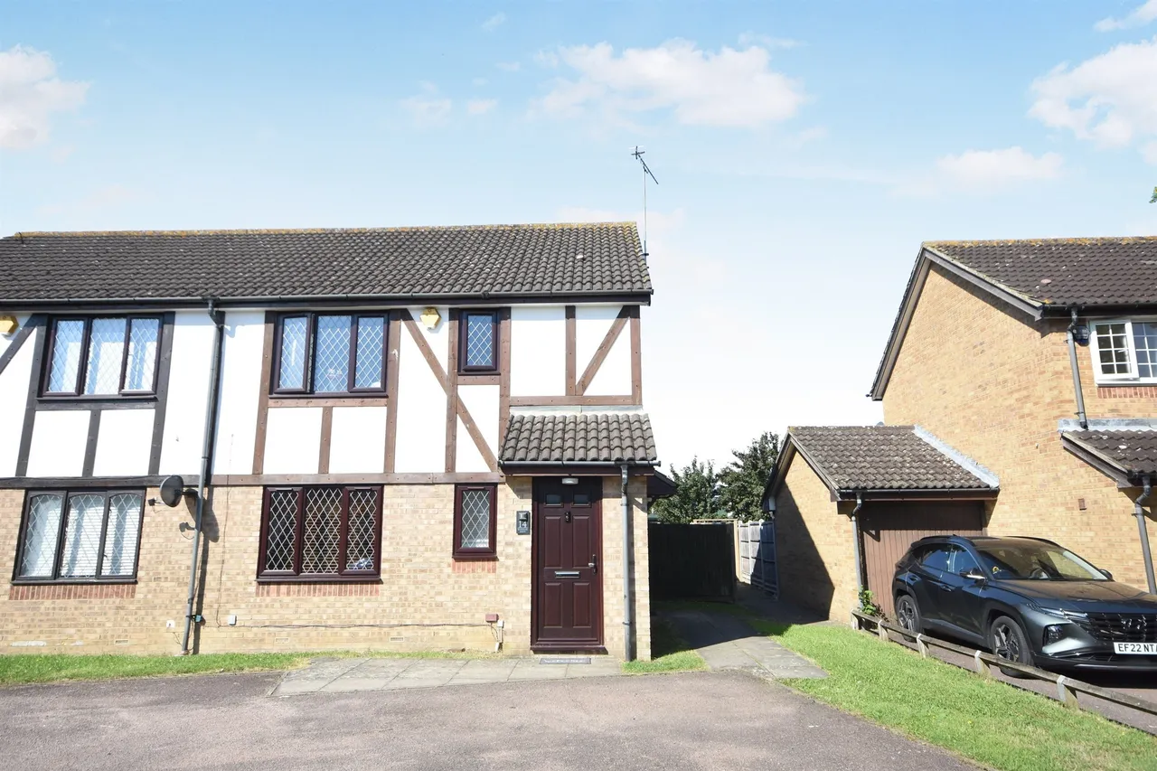 1 bed flat for sale — Bennison Drive, Harold Wood, Romford