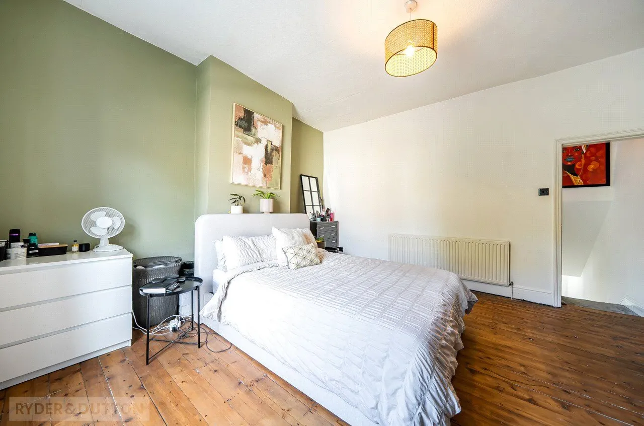Rochdale Road, Shaw, OL2, photo 11