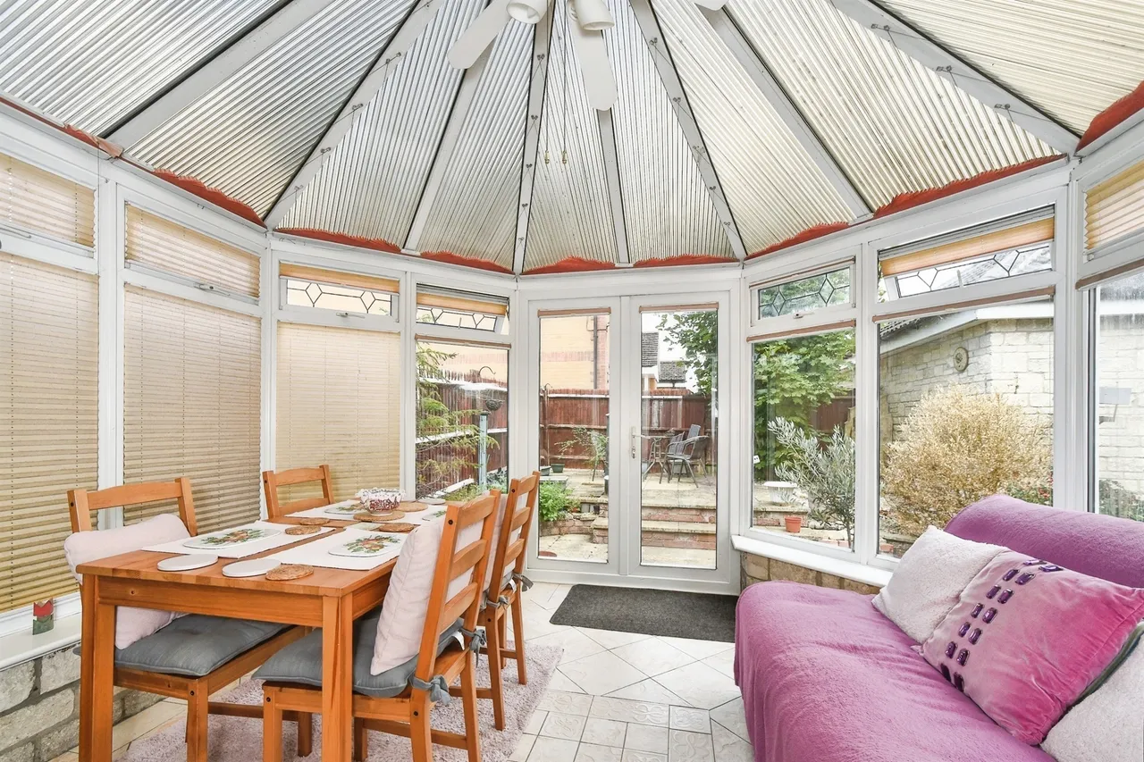 Century Close, Faringdon, SN7, photo 7