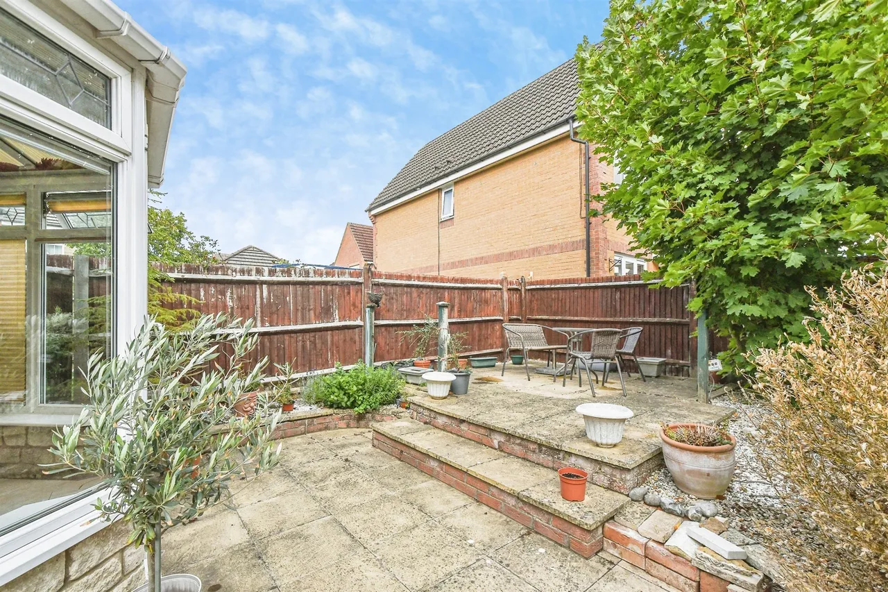 Century Close, Faringdon, SN7, photo 15