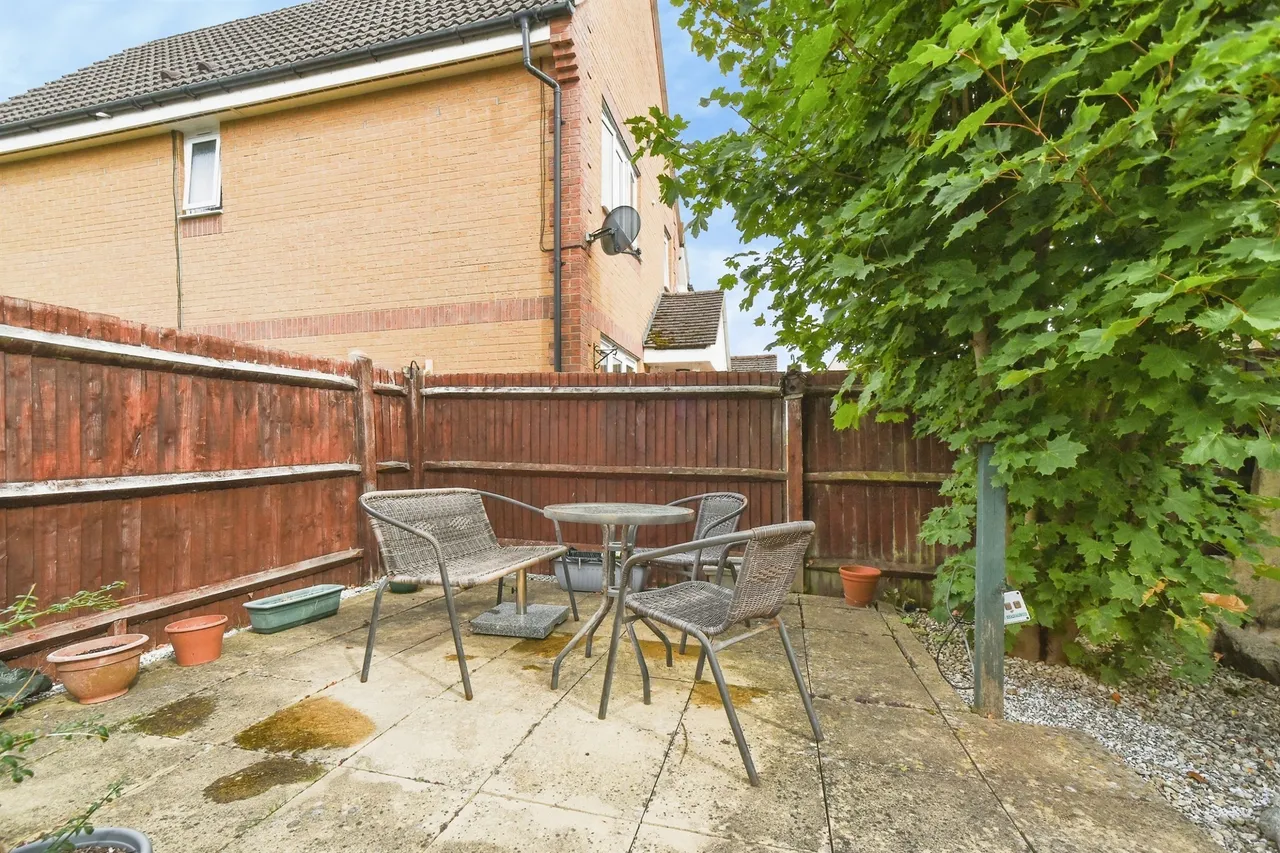 Century Close, Faringdon, SN7, photo 16