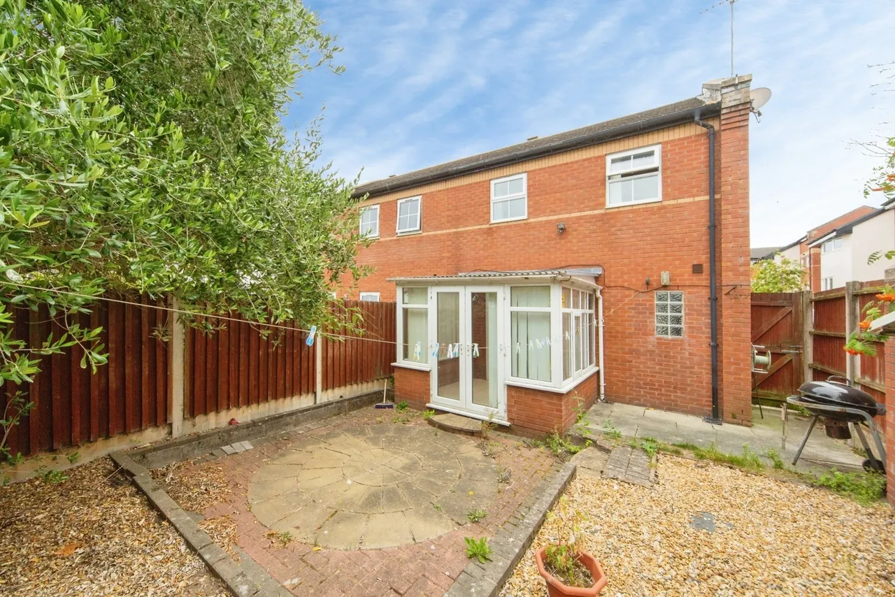 Brunswick Mews, Birkenhead, CH41, photo 4