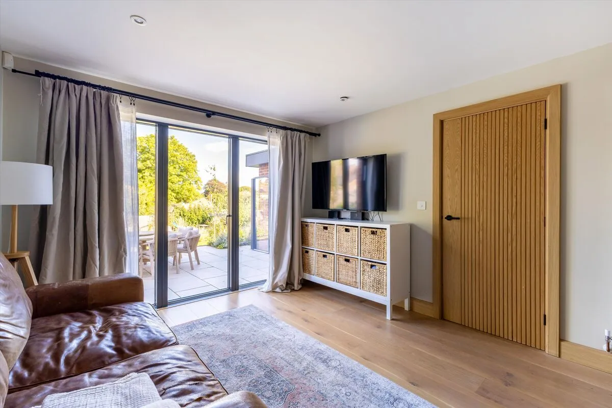 Queenwood Rise, Broughton, SO20, photo 13