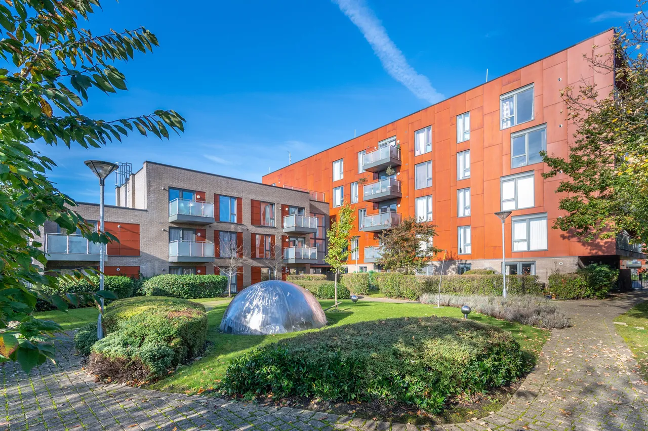 21 Cipher Court, Flowers Close, London, photo 2