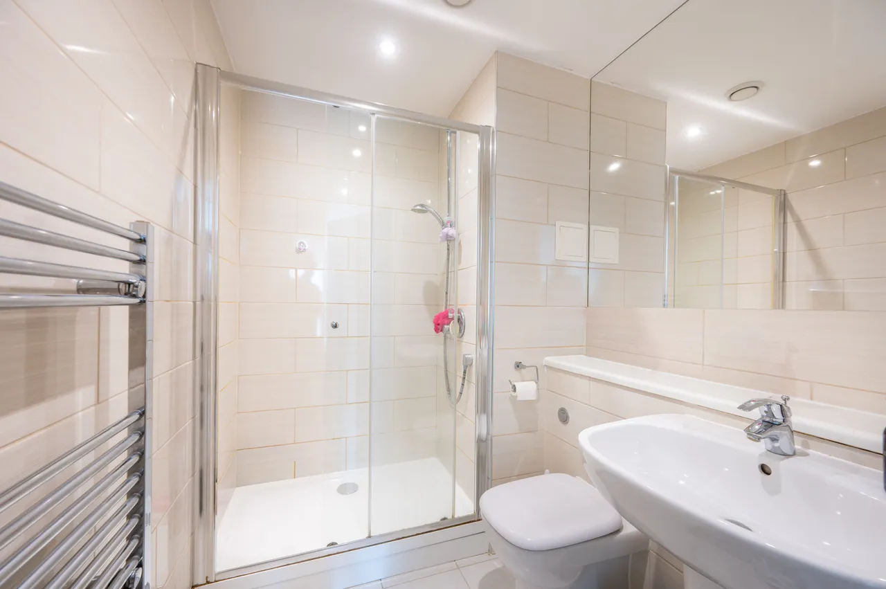 21 Cipher Court, Flowers Close, London, photo 4