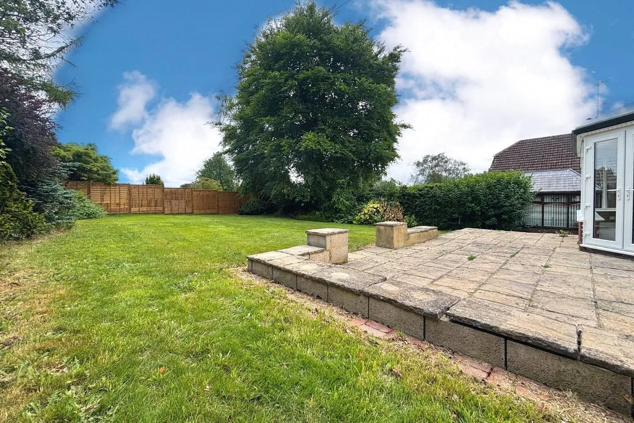 Blackberry Lane, Four Marks, GU34, photo 12