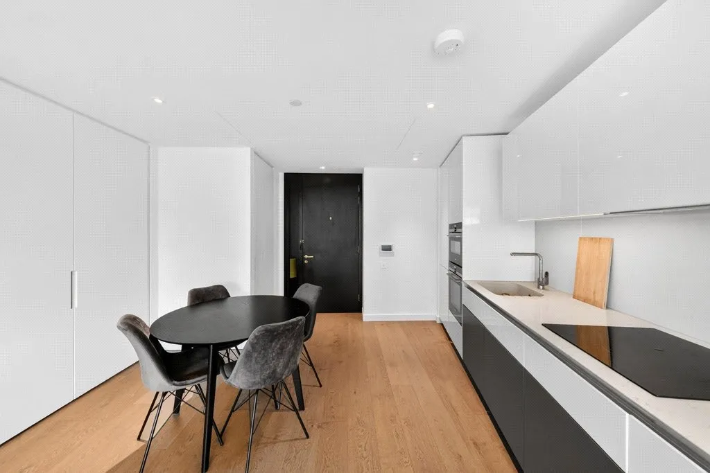 Electric Boulevard, Nine Elms, SW11, photo 5