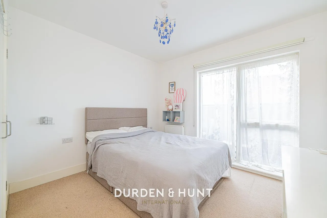 Firwood Lane, Harold Hill, RM3, photo 6