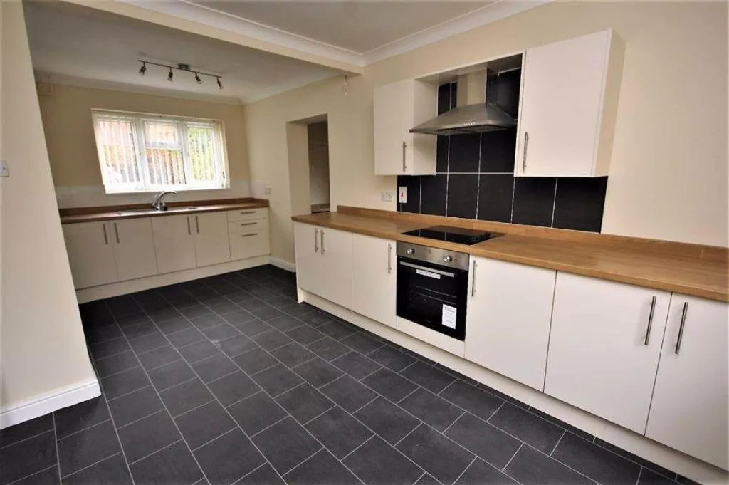 Lakewood Drive, Barlaston, ST12, photo 3
