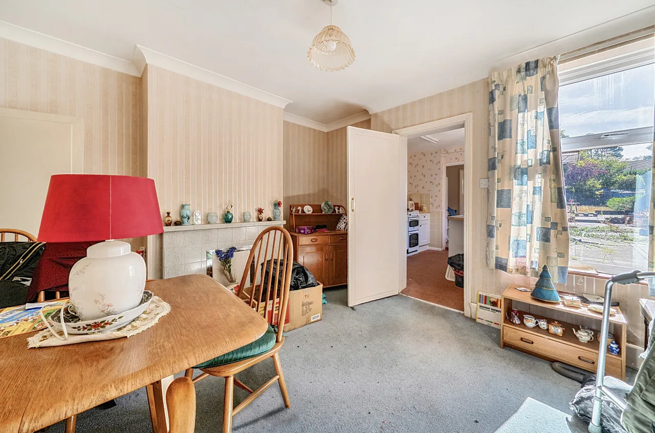 Chertsey Road, Windlesham, GU20, photo 6