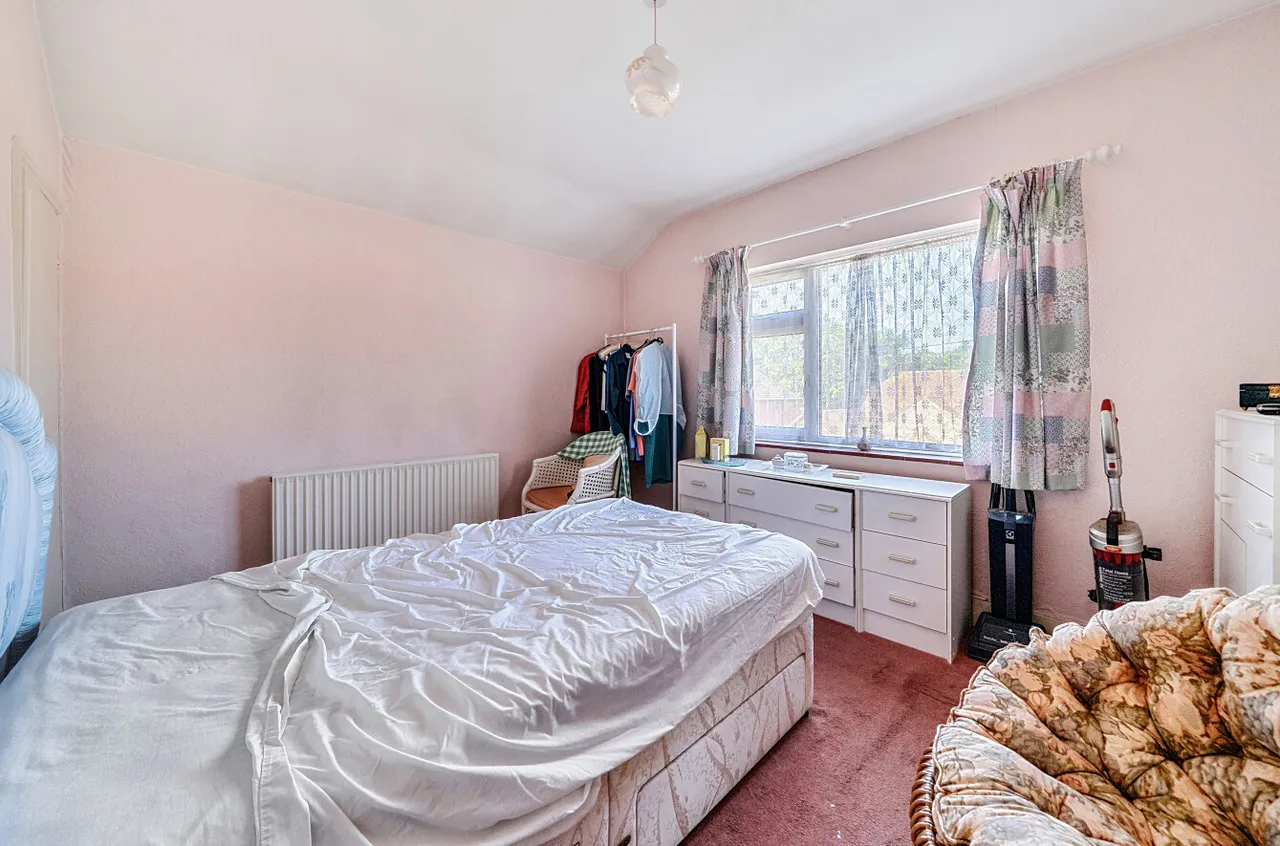 Chertsey Road, Windlesham, GU20, photo 10