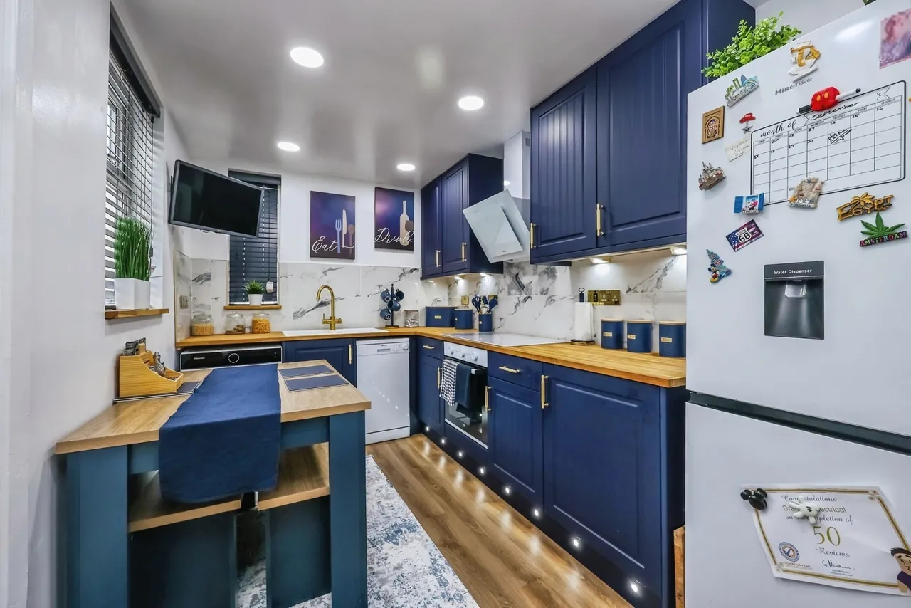 Broomhill Road, Nottingham, NG6, photo 3