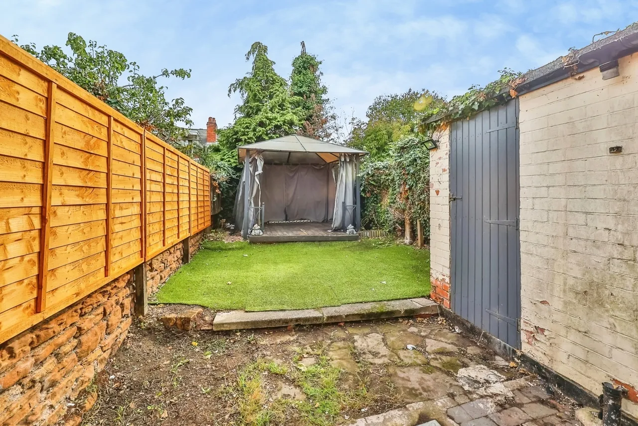Broomhill Road, Nottingham, NG6, photo 17