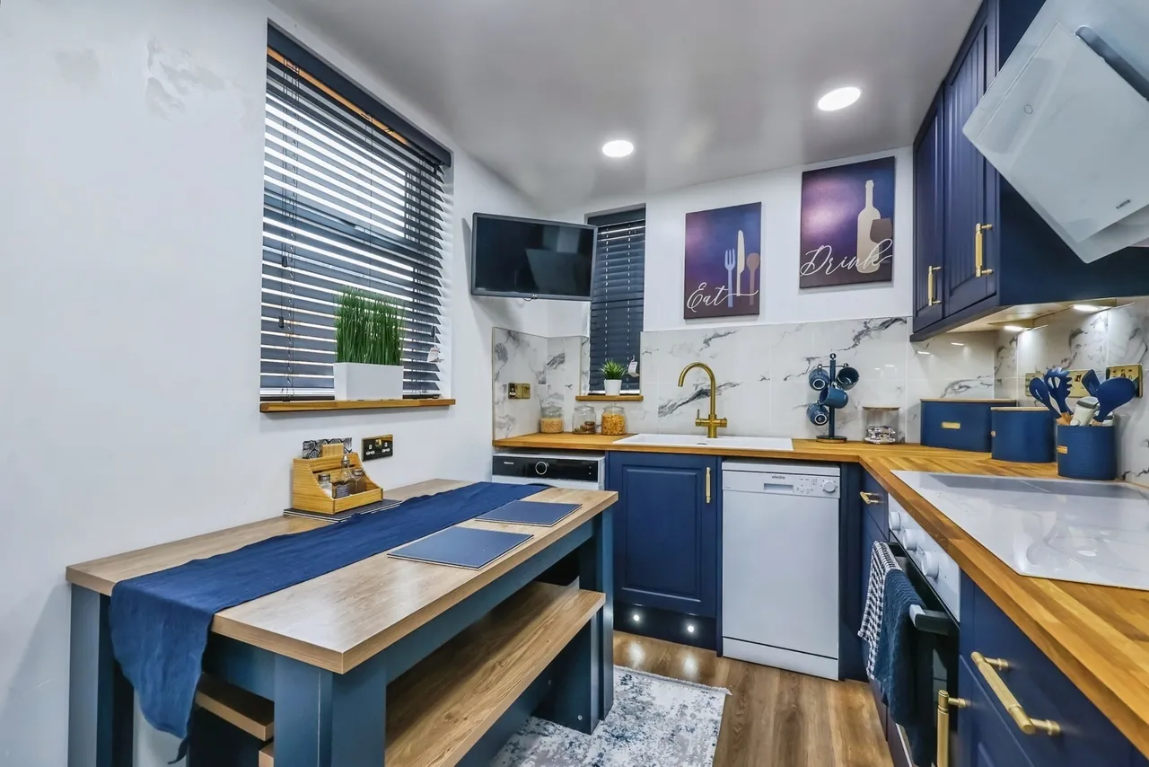 Broomhill Road, Nottingham, NG6, photo 4