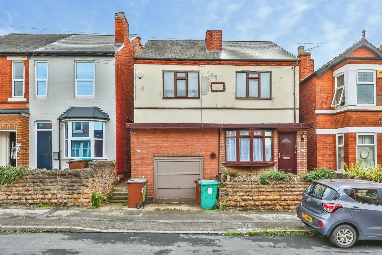 3 bed house for sale, Broomhill Road, Nottingham, NG6