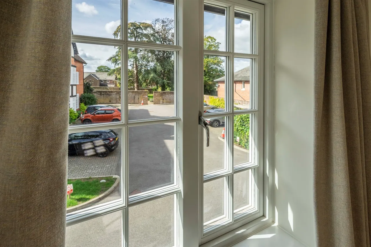 Crown Mews, Tring, HP23, photo 7