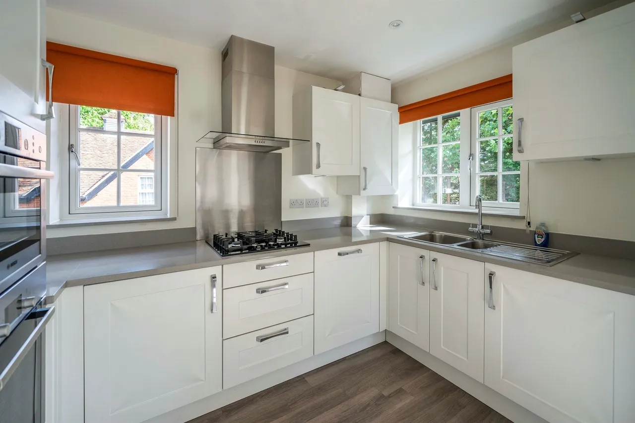 Crown Mews, Tring, HP23, photo 2