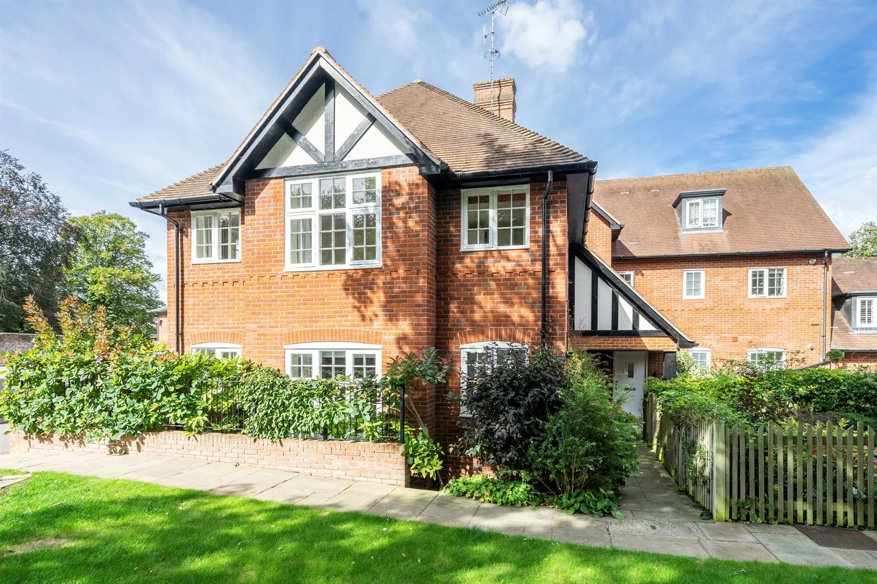 Crown Mews, Tring, HP23, photo 16