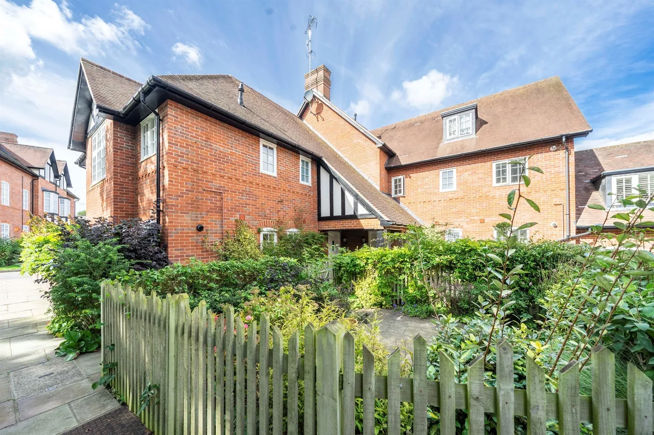 Crown Mews, Tring, HP23, photo 14