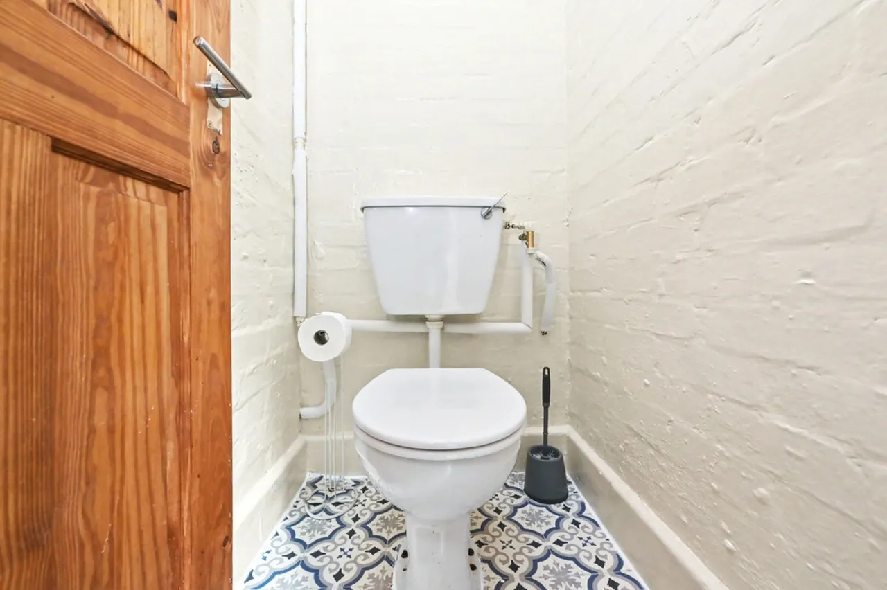 Thornhill Road, Bentilee, Stoke-on-Trent, photo 8