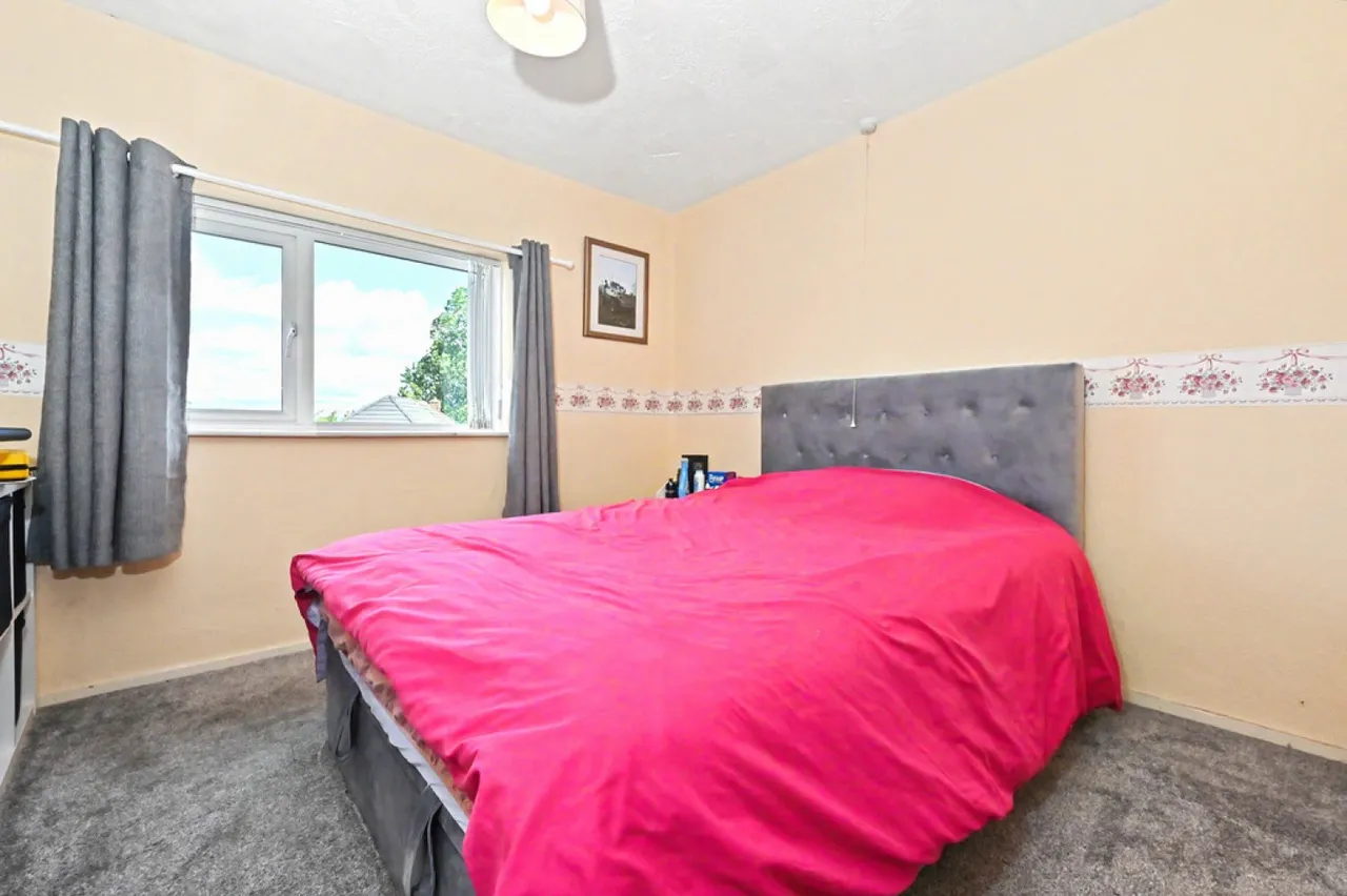 Thornhill Road, Bentilee, Stoke-on-Trent, photo 9