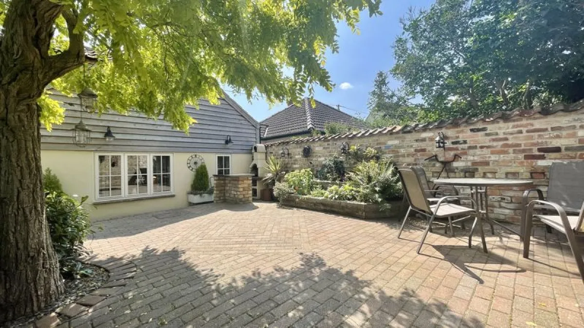 High Street, Reepham, photo 16