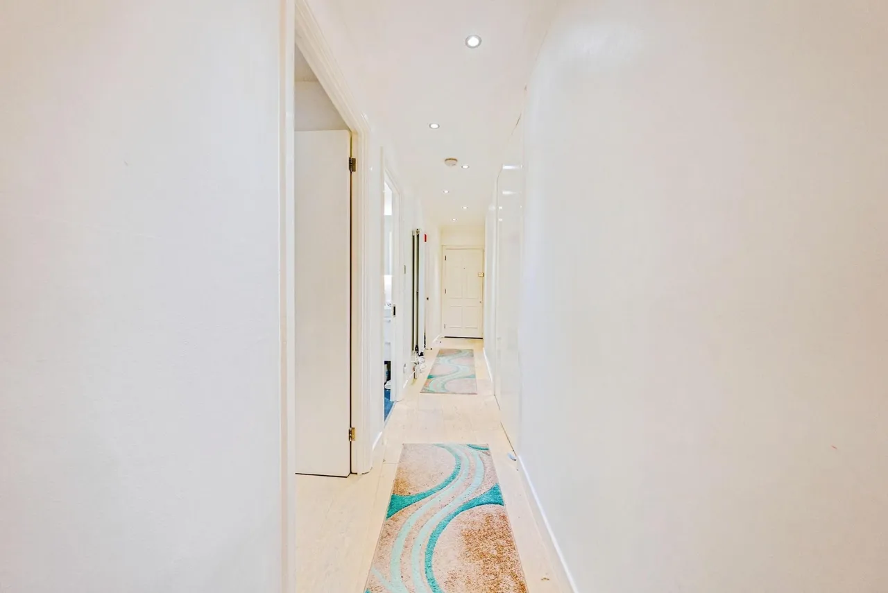 Thomas More Street, London, E1W, photo 15