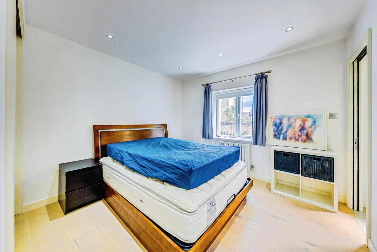 Thomas More Street, London, E1W, photo 10