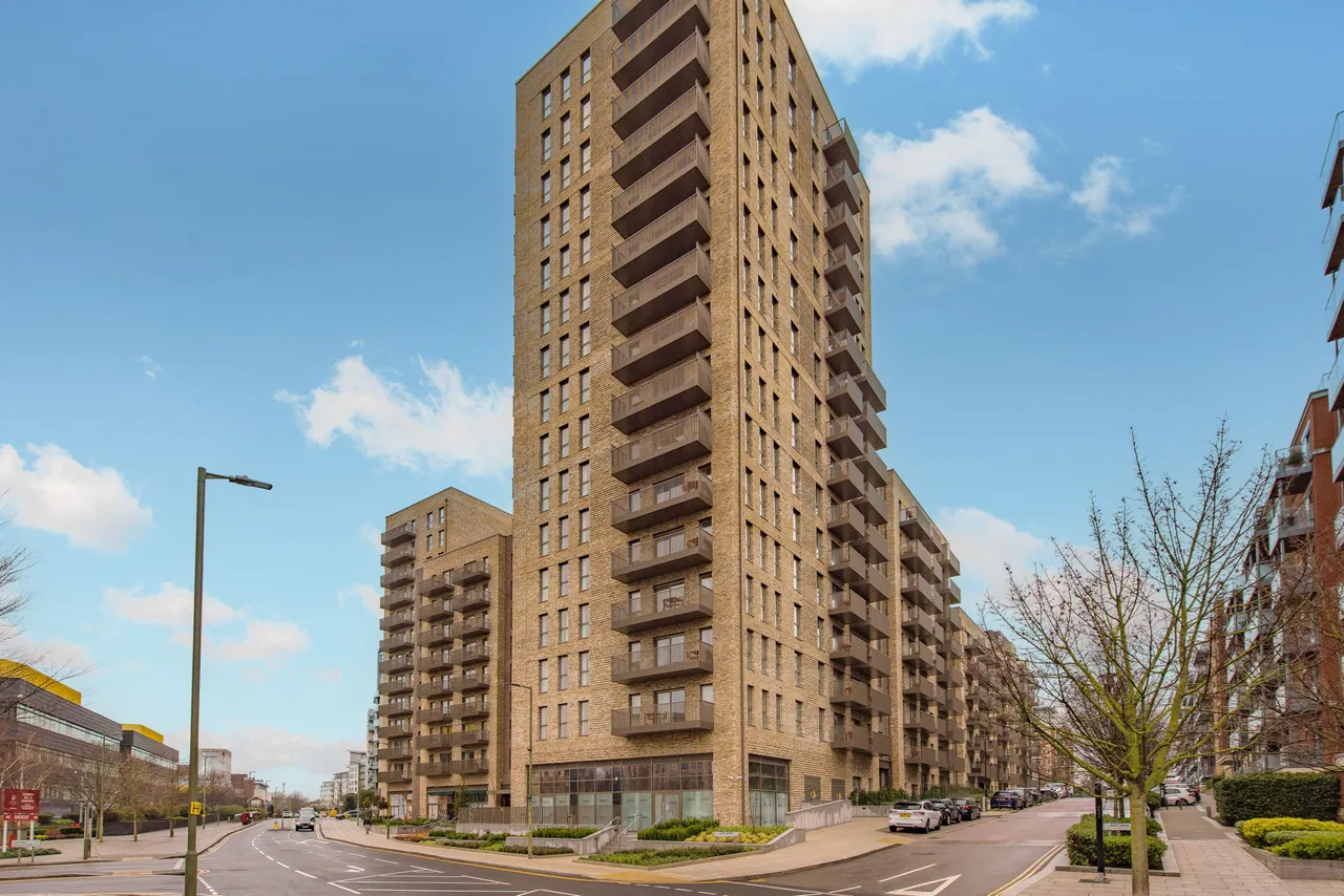 Flat 28, Dovecote House, London, photo 12