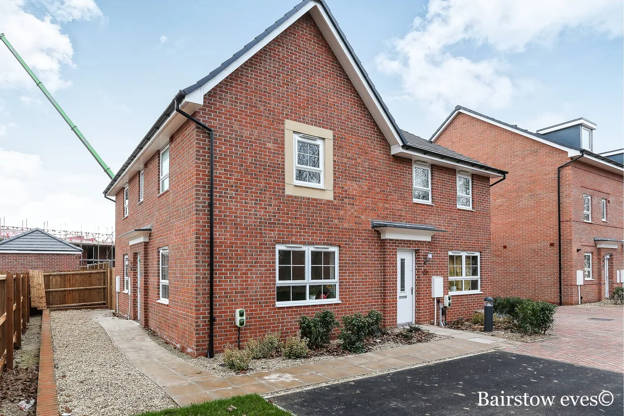 3 bed house to rent, Robin Close, Coventry, CV4