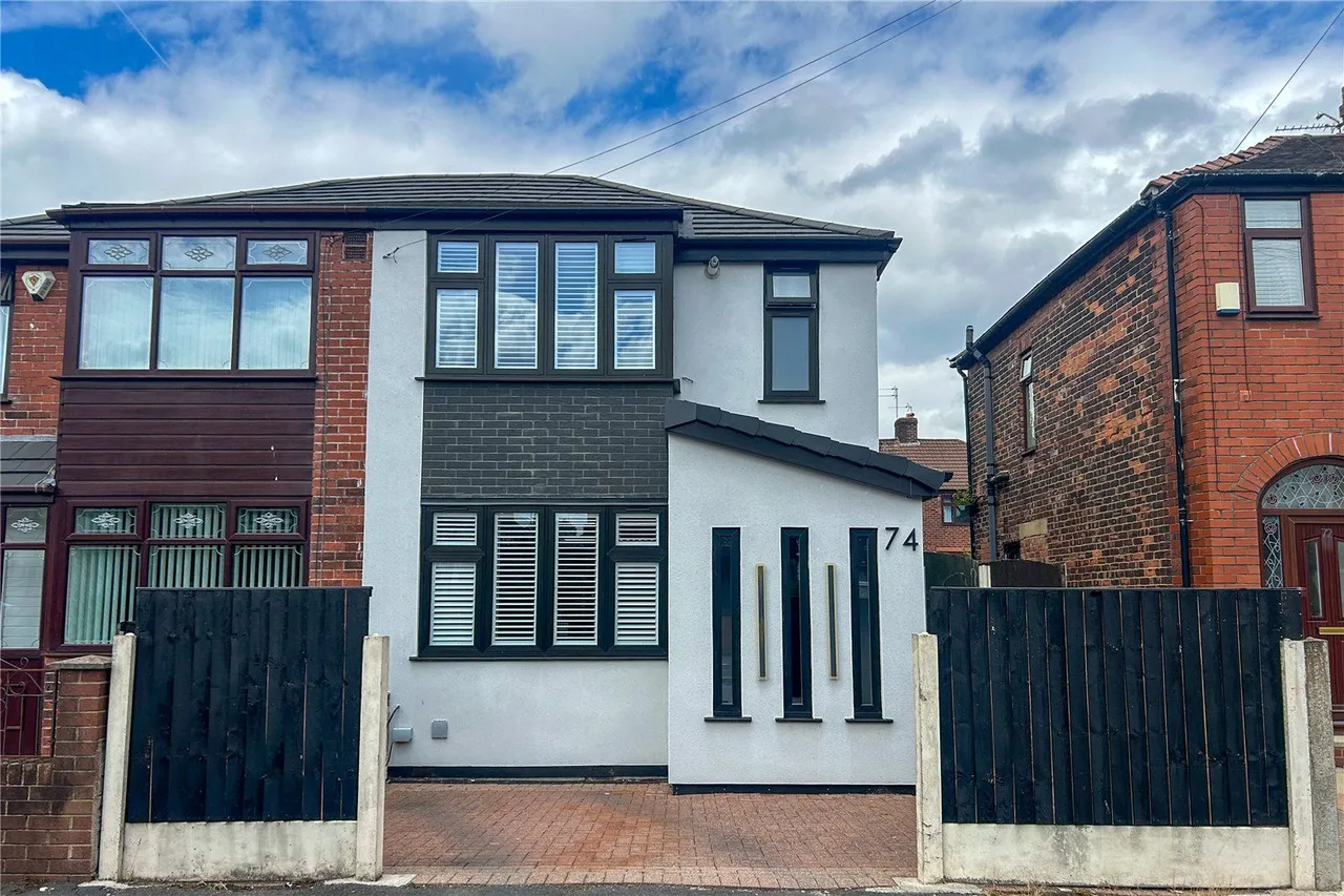 4 bed house for sale, Kirby Avenue, Chadderton, OL9