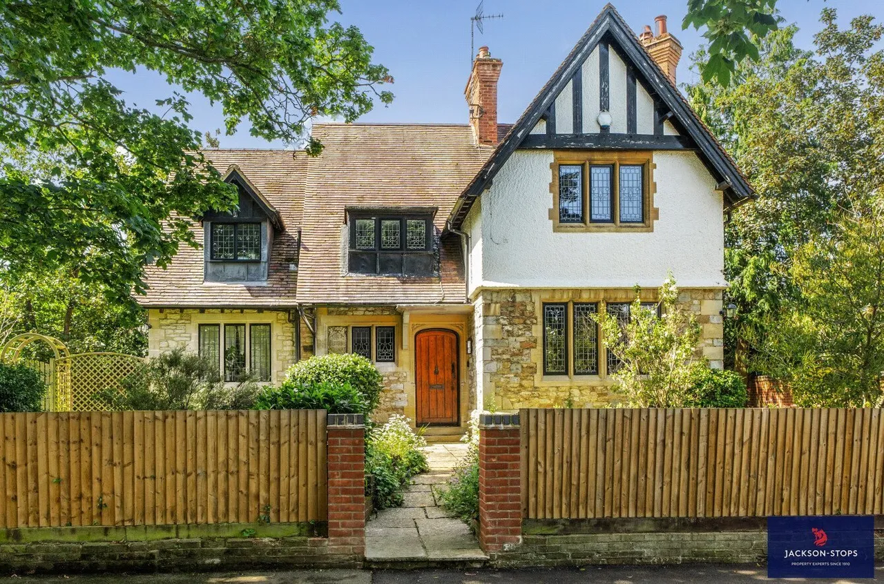4 bed property for sale, Southcott Village, Leighton Buzzard, LU7