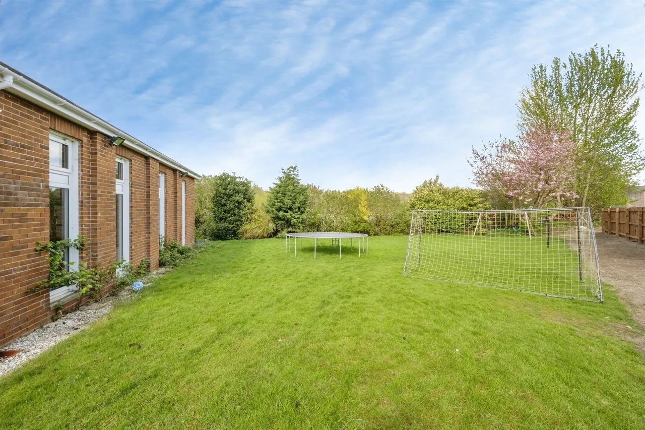 Lockwood Road, Goldthorpe, S63, photo 27