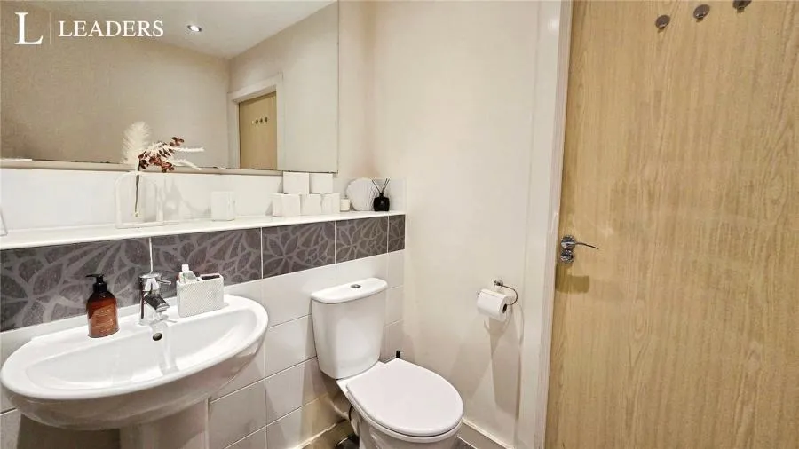 Basin Road, Worcester, WR5, photo 8