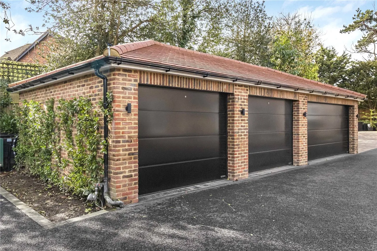 Knightsbridge Close, Barnet Road, Arkley, Hertfordshire, EN5 3DE, photo 14