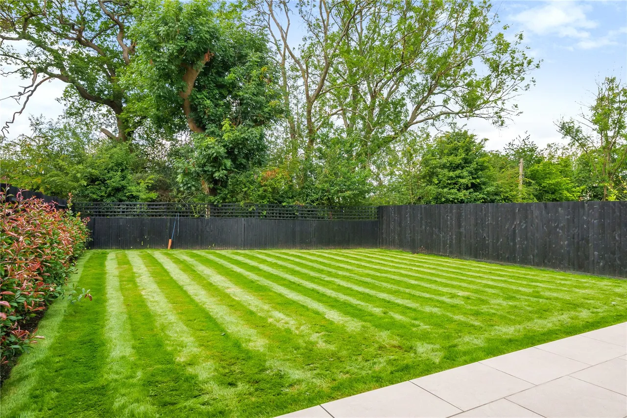 Knightsbridge Close, Barnet Road, Arkley, Hertfordshire, EN5 3DE, photo 13