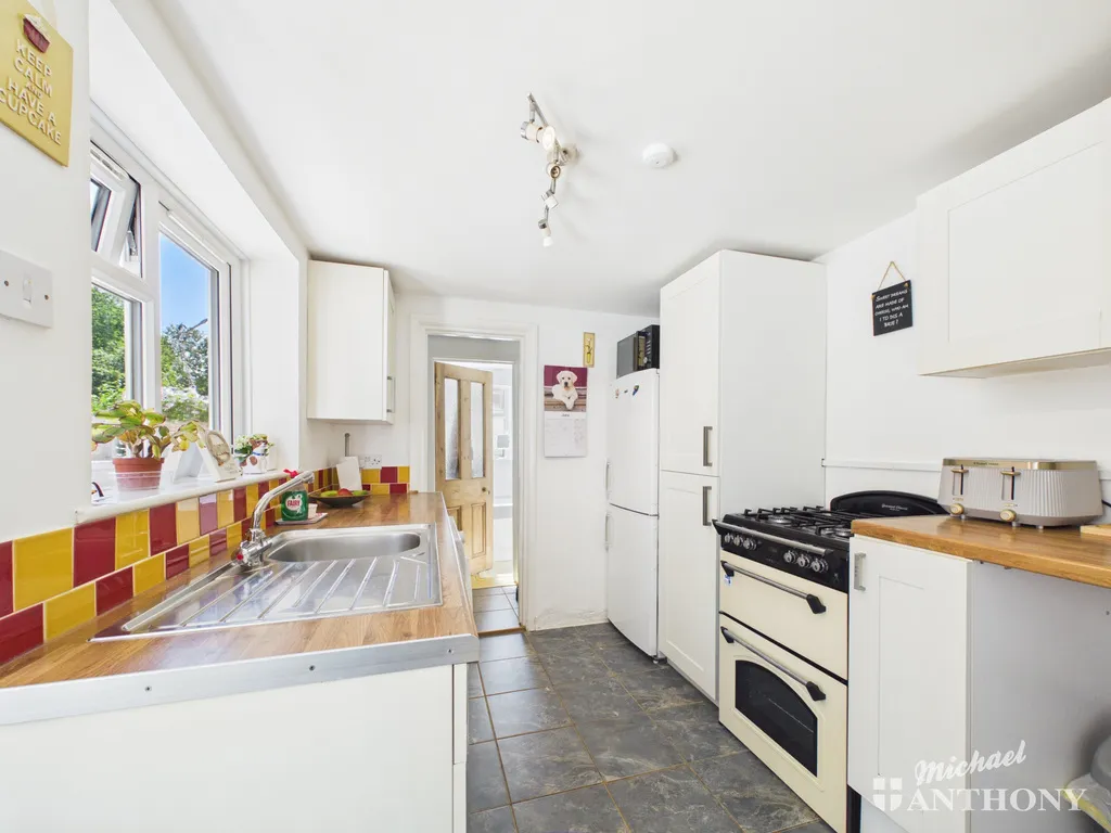 Rothschild Road, Wing, Leighton Buzzard, LU7 0NL, photo 3
