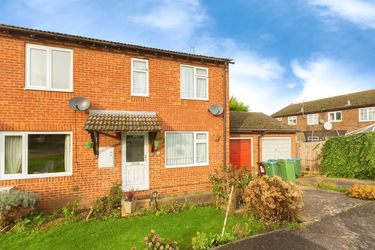3 bed house for sale — Picasso Place, Aylesbury