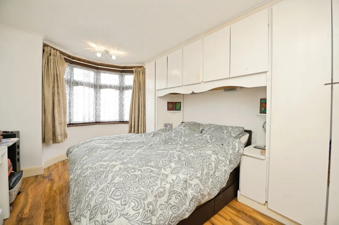 Collier Row Lane, Romford, RM5, photo 9