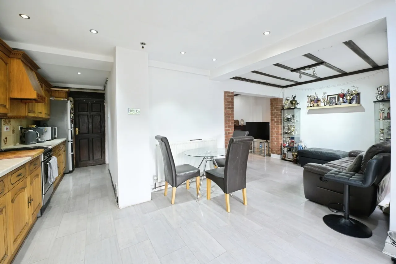 Collier Row Lane, Romford, RM5, photo 5
