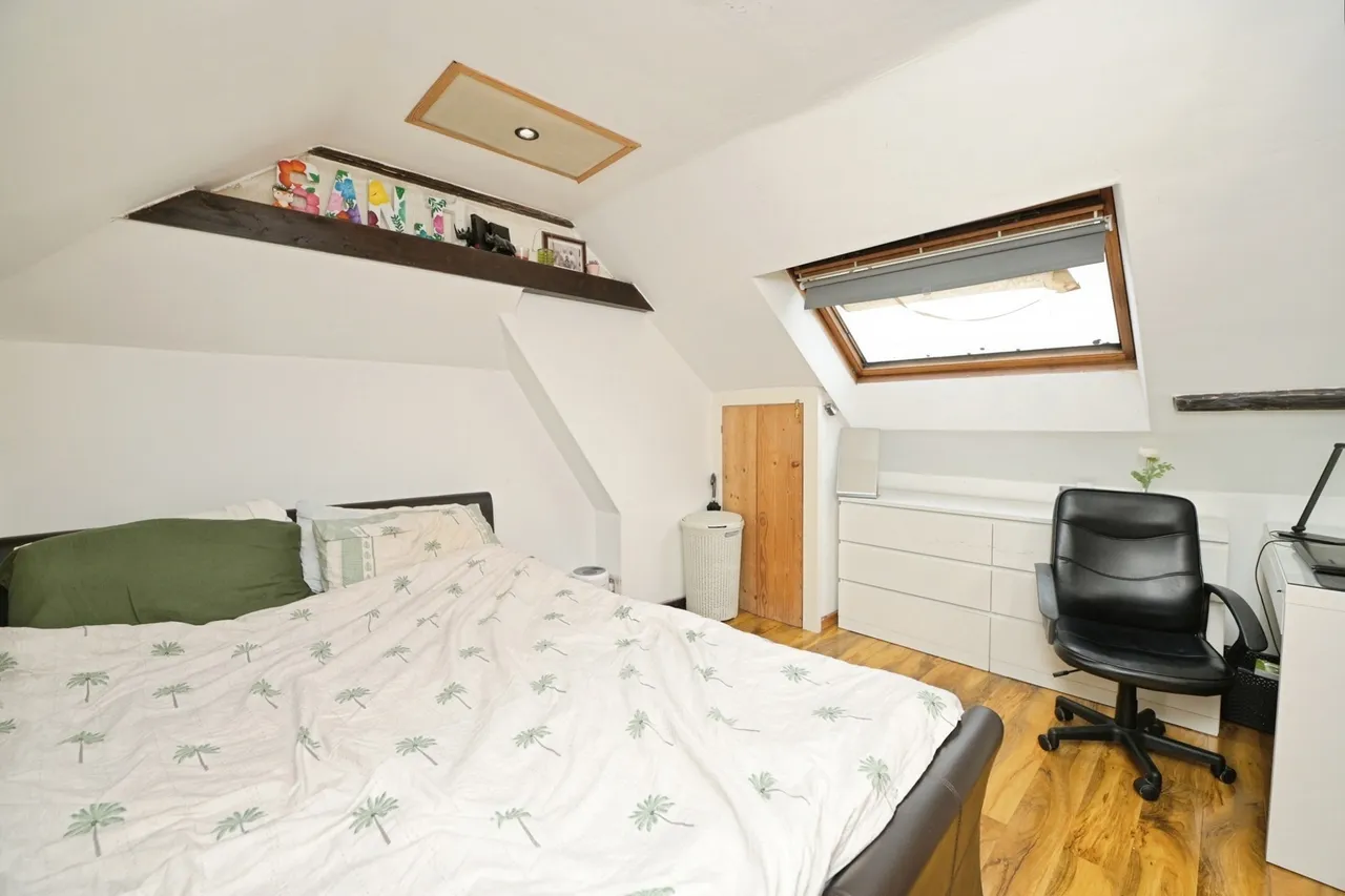 Collier Row Lane, Romford, RM5, photo 11