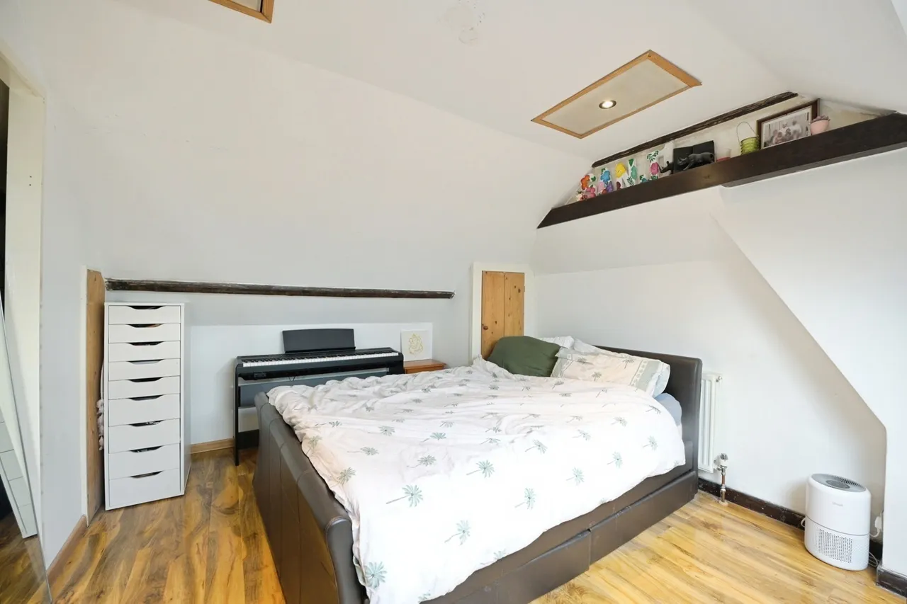 Collier Row Lane, Romford, RM5, photo 18