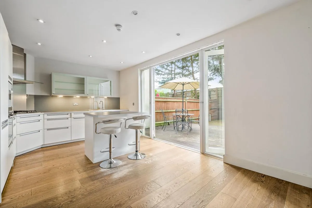 Woodman Mews, Richmond, TW9, photo 2